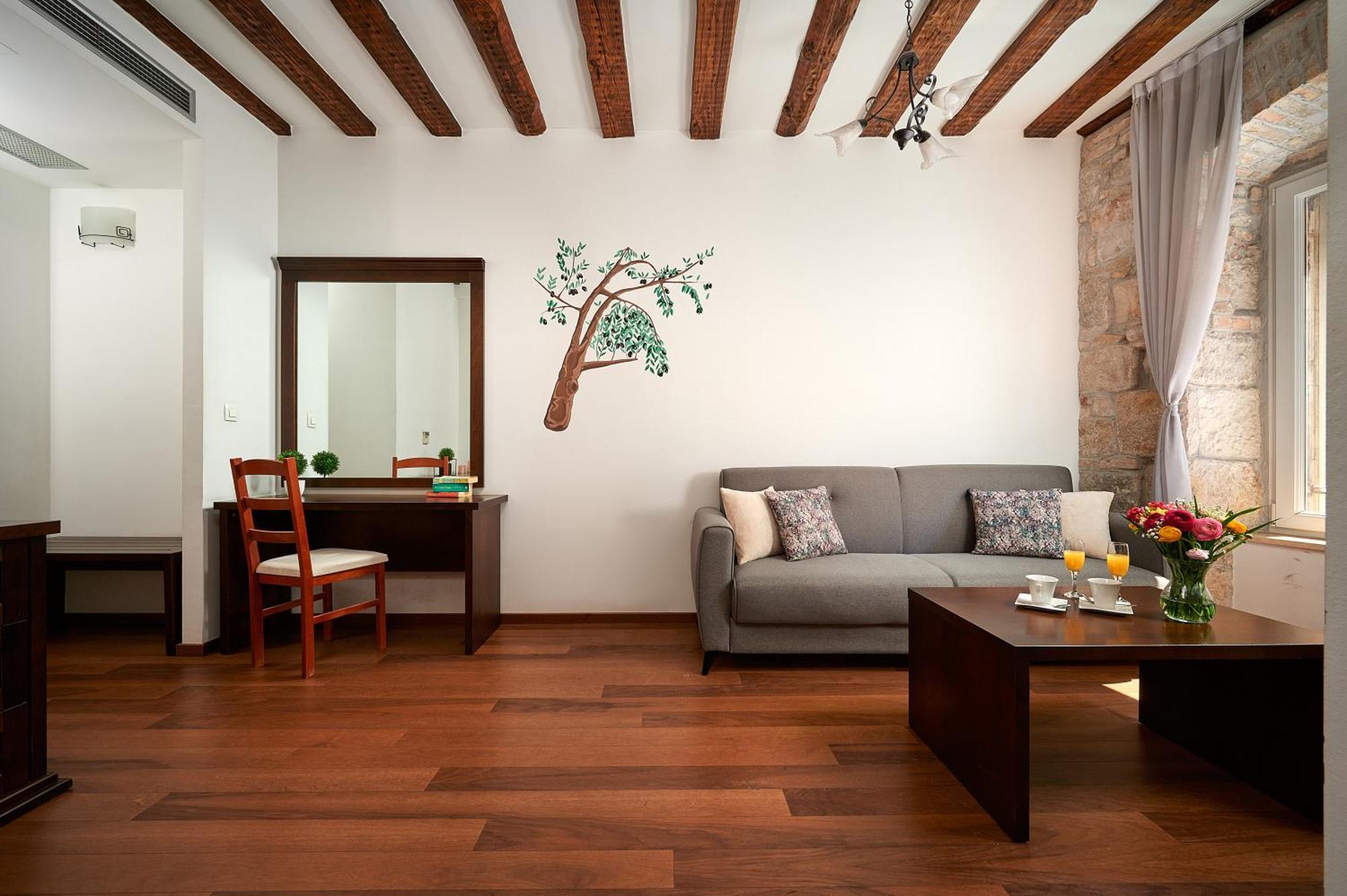 Olea * Split